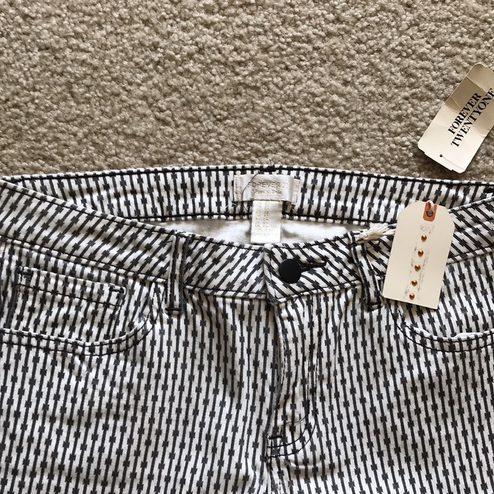Printed pant - Picture 2 of 3